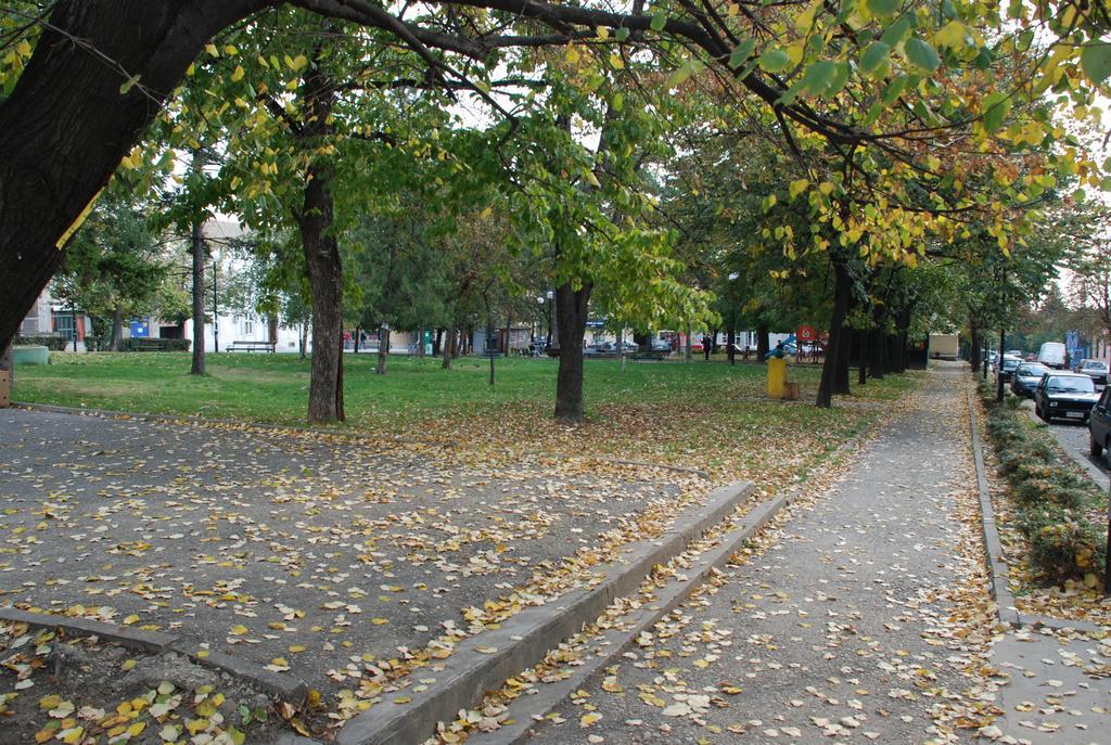Rooms Milin Lagum Irig Екстер'єр фото