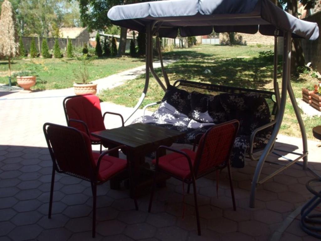 Rooms Milin Lagum Irig Екстер'єр фото