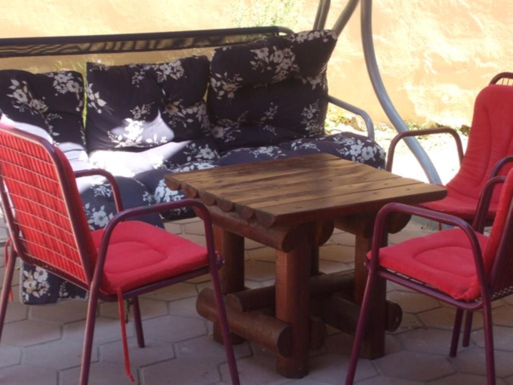 Rooms Milin Lagum Irig Екстер'єр фото