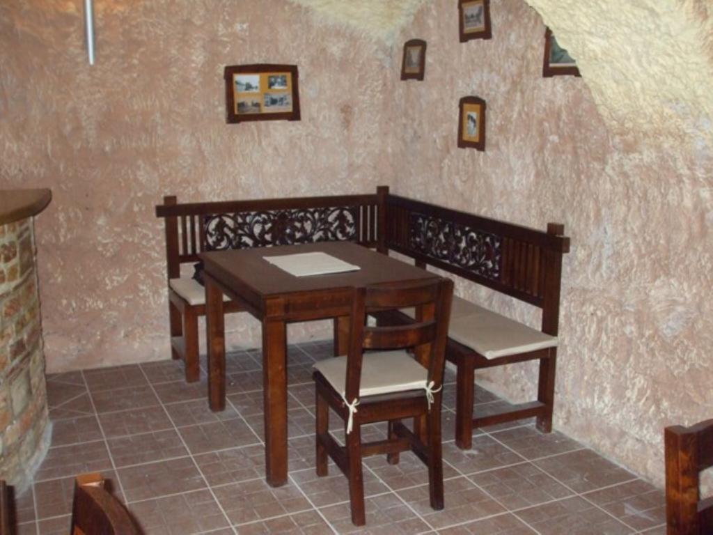 Rooms Milin Lagum Irig Екстер'єр фото