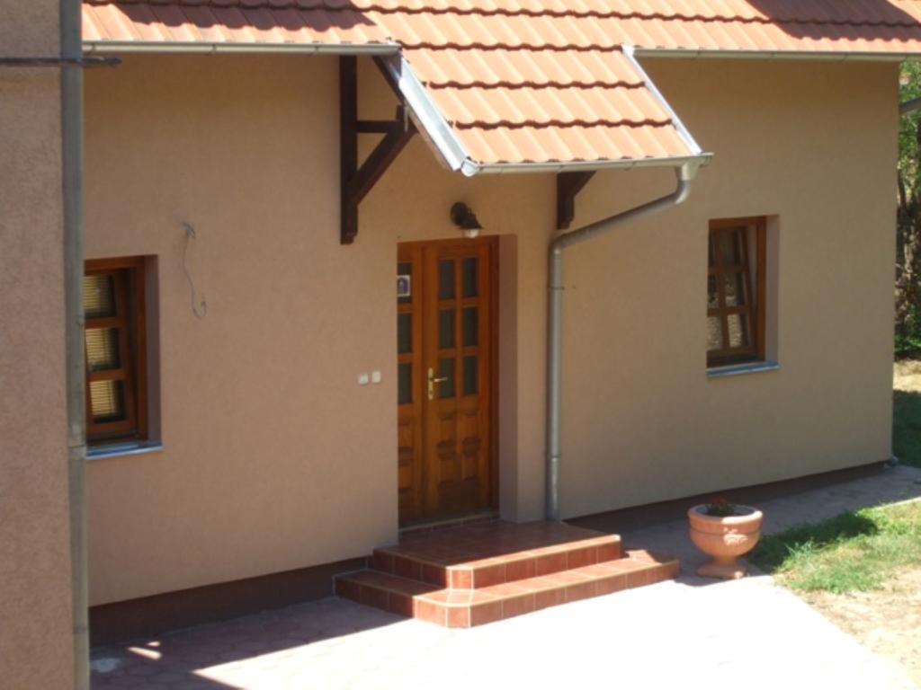 Rooms Milin Lagum Irig Екстер'єр фото