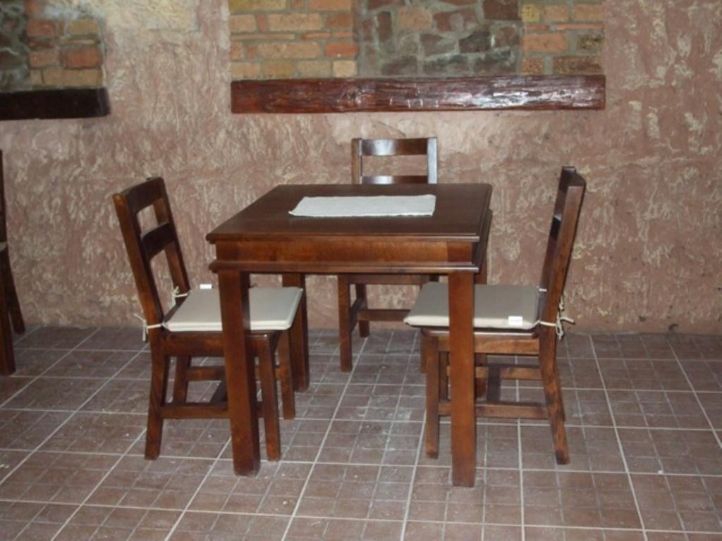 Rooms Milin Lagum Irig Екстер'єр фото