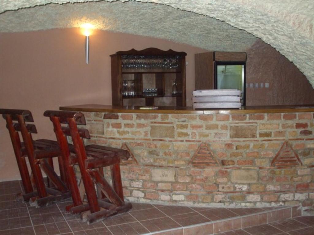 Rooms Milin Lagum Irig Екстер'єр фото