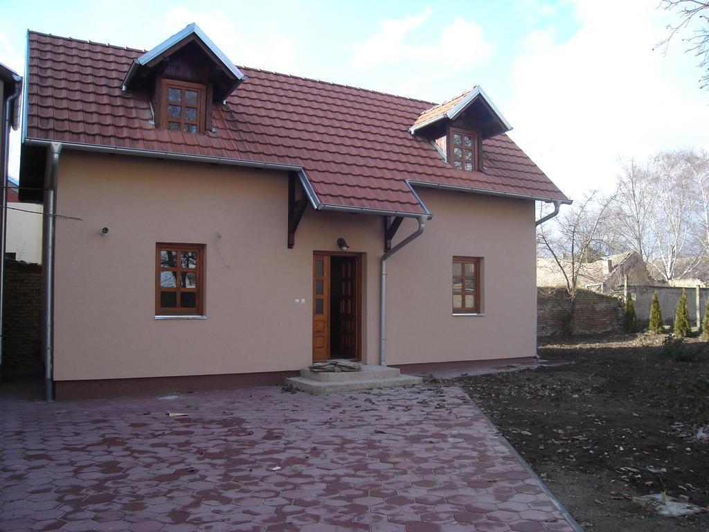 Rooms Milin Lagum Irig Екстер'єр фото