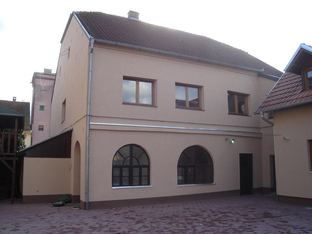 Rooms Milin Lagum Irig Екстер'єр фото