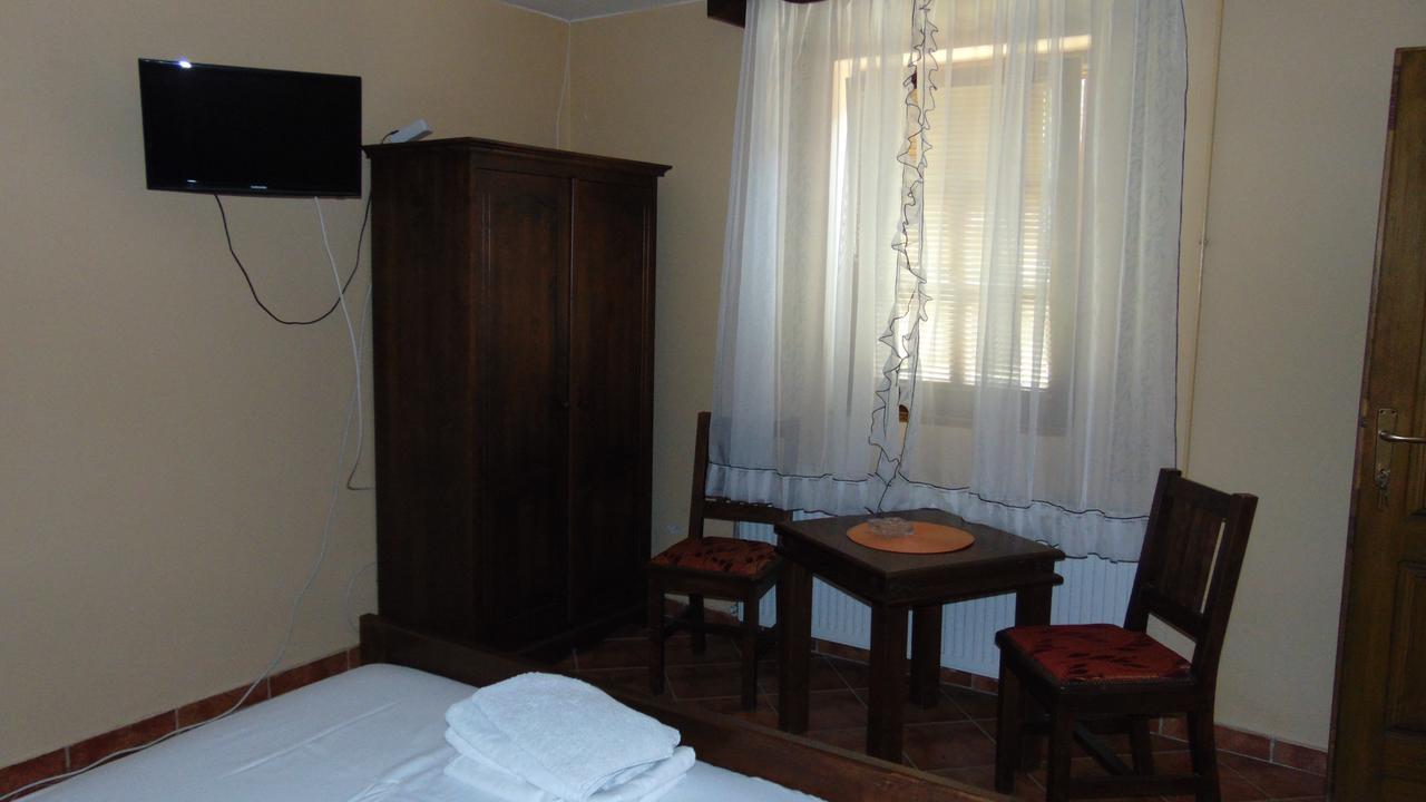 Rooms Milin Lagum Irig Екстер'єр фото
